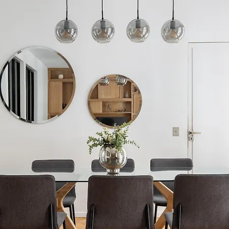 Veeve - Master Of Minimalism Apartment Paris