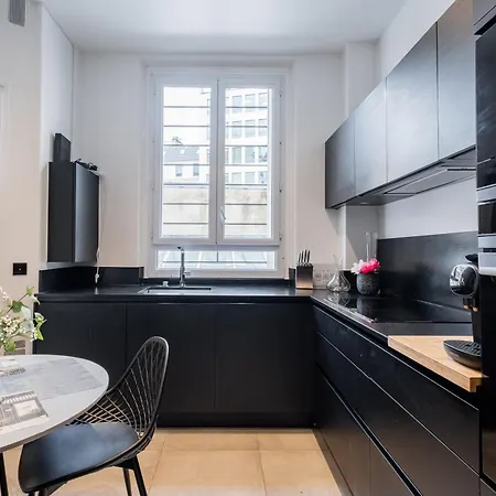 Veeve - Master Of Minimalism Apartment *